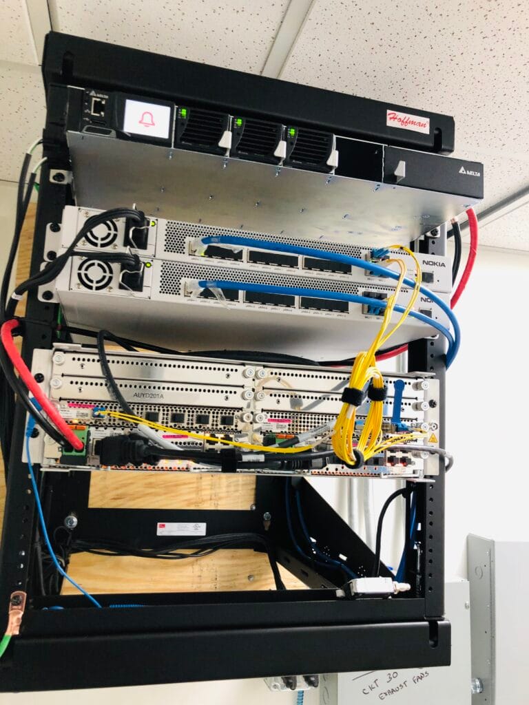 5G and 4G Small Cell Deployment